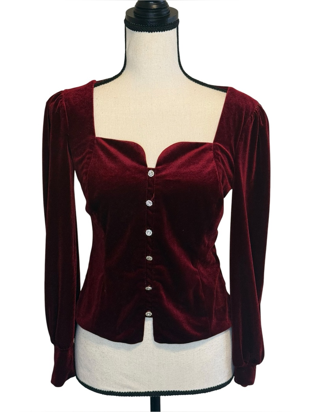 RIHOAS Velvet Button-Front Sweetheart Top
